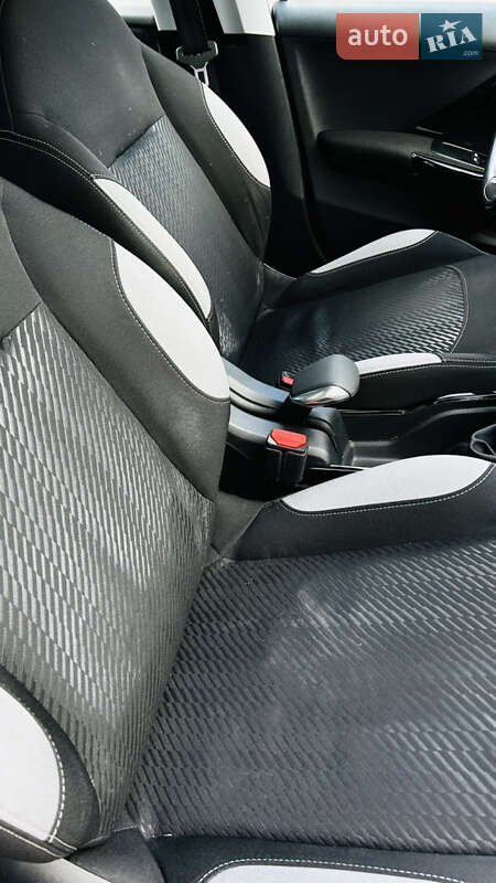 Позашляховик / Кросовер Peugeot 2008 2014 в Черкасах