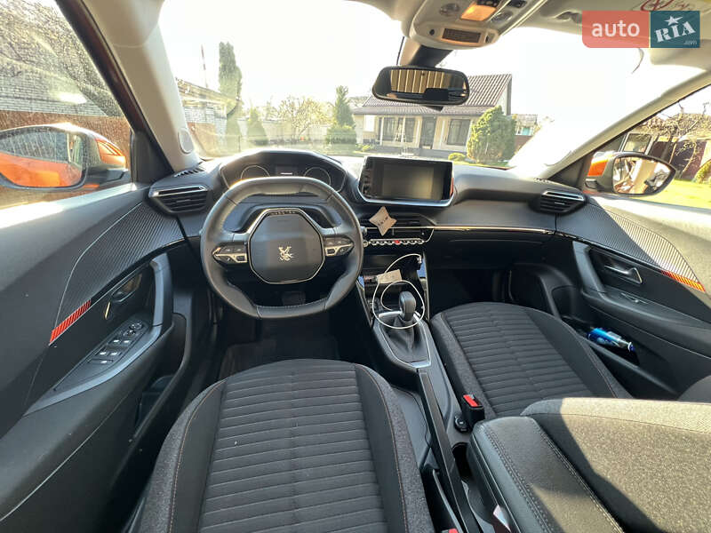 Внедорожник / Кроссовер Peugeot 2008 2021 в Киеве