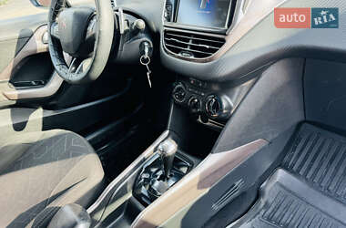 Внедорожник / Кроссовер Peugeot 2008 2013 в 