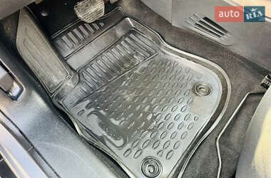 Внедорожник / Кроссовер Peugeot 2008 2013 в 
