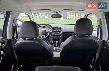 Позашляховик / Кросовер Peugeot 2008 2018 в 