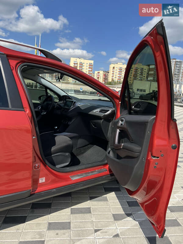 Внедорожник / Кроссовер Peugeot 2008 2014 в Хмельницком