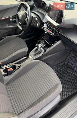 Позашляховик / Кросовер Peugeot 2008 2020 в 