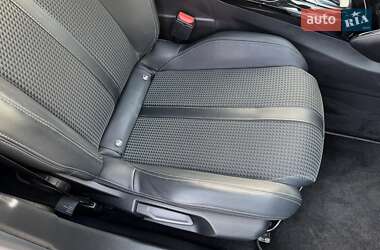 Внедорожник / Кроссовер Peugeot 2008 2021 в 