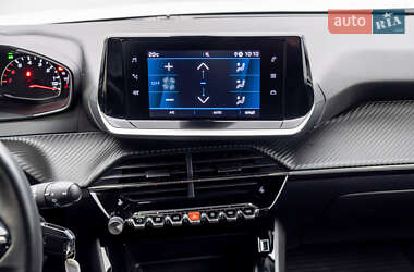 Внедорожник / Кроссовер Peugeot 2008 2020 в 