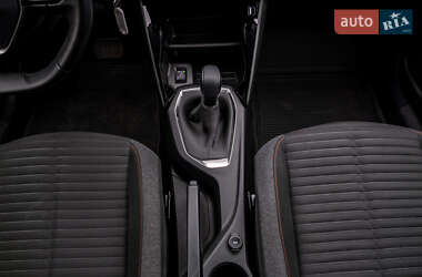 Внедорожник / Кроссовер Peugeot 2008 2020 в 