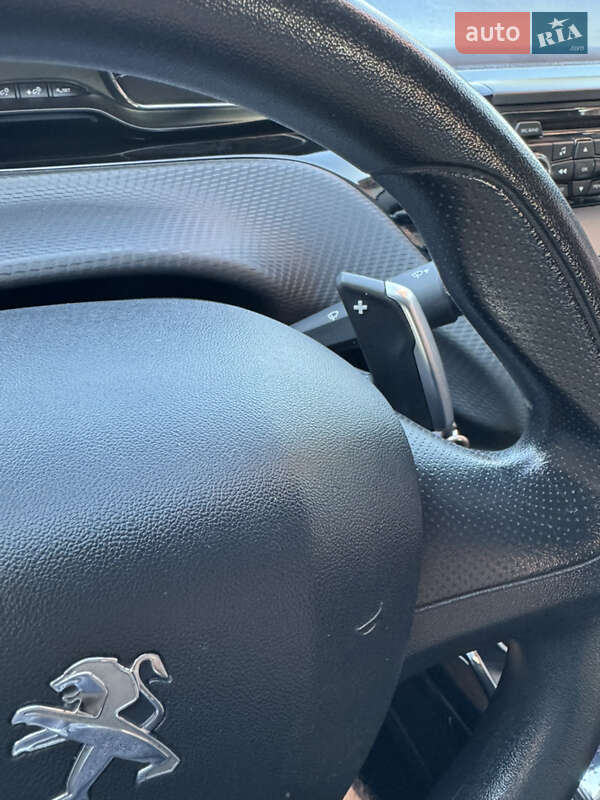 Позашляховик / Кросовер Peugeot 2008 2013 в Косові