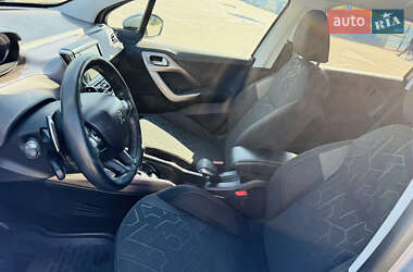 Внедорожник / Кроссовер Peugeot 2008 2013 в 