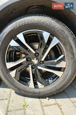 Внедорожник / Кроссовер Peugeot 2008 2020 в 