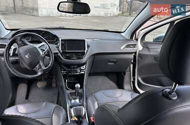 Внедорожник / Кроссовер Peugeot 2008 2014 в 