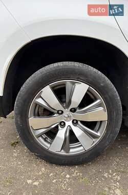 Внедорожник / Кроссовер Peugeot 2008 2013 в 