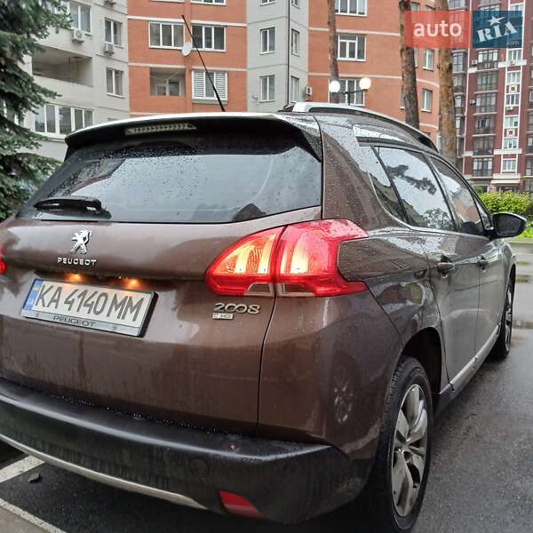 Внедорожник / Кроссовер Peugeot 2008 2015 в Ирпене