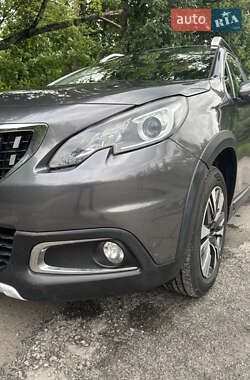 Внедорожник / Кроссовер Peugeot 2008 2018 в 