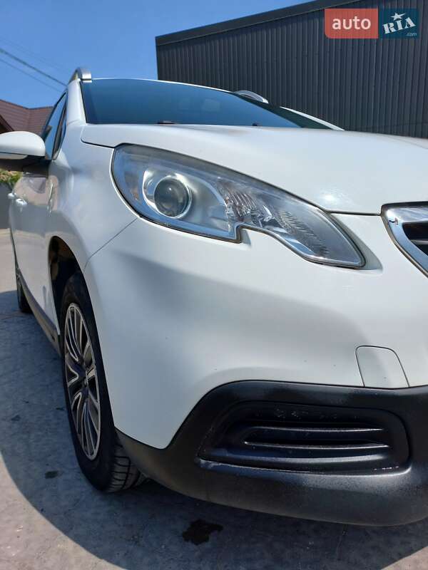 Позашляховик / Кросовер Peugeot 2008 2015 в Івано-Франківську