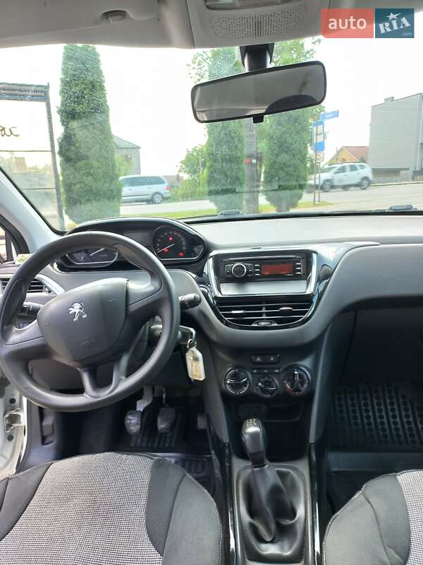 Позашляховик / Кросовер Peugeot 2008 2015 в Івано-Франківську