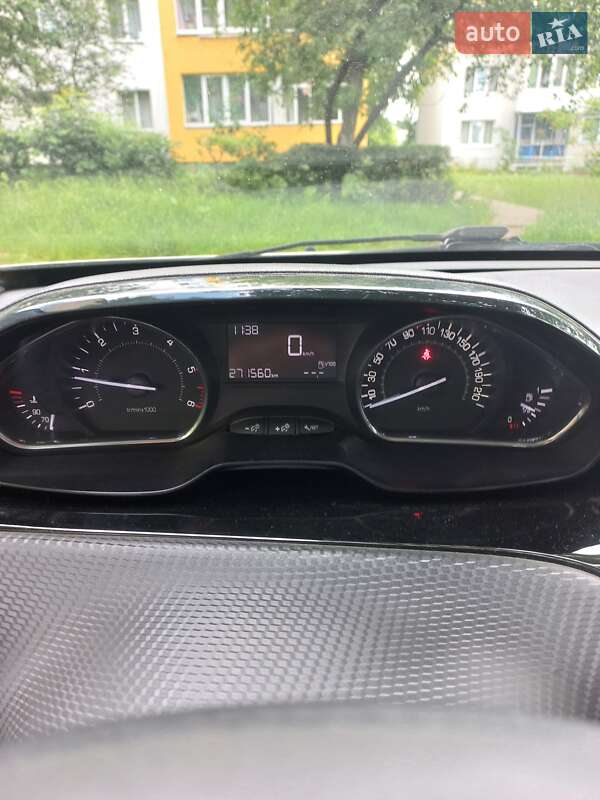 Позашляховик / Кросовер Peugeot 2008 2015 в Івано-Франківську