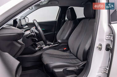 Внедорожник / Кроссовер Peugeot 2008 2021 в 