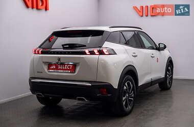 Внедорожник / Кроссовер Peugeot 2008 2021 в 