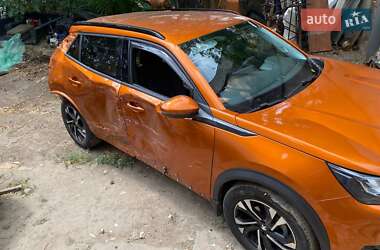 Позашляховик / Кросовер Peugeot 2008 2021 в 