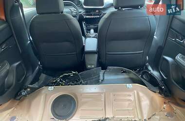 Позашляховик / Кросовер Peugeot 2008 2021 в 