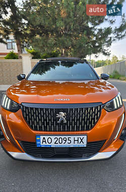 Внедорожник / Кроссовер Peugeot 2008 2020 в Киеве