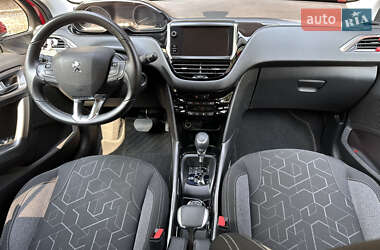 Внедорожник / Кроссовер Peugeot 2008 2019 в 