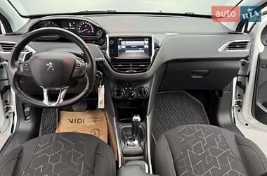 Внедорожник / Кроссовер Peugeot 2008 2016 в 