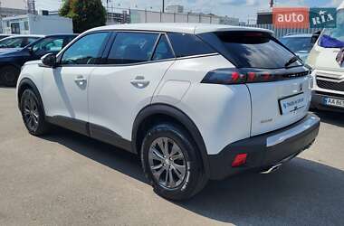 Внедорожник / Кроссовер Peugeot 2008 2021 в 