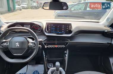 Внедорожник / Кроссовер Peugeot 2008 2021 в 