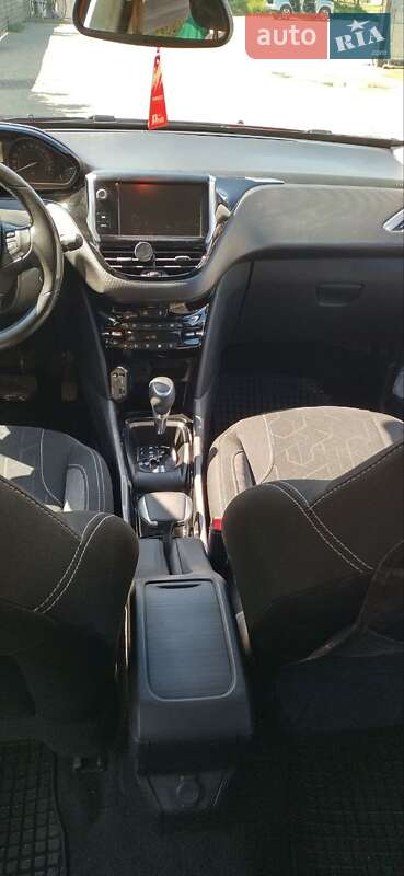 Внедорожник / Кроссовер Peugeot 2008 2018 в Ивано-Франковске