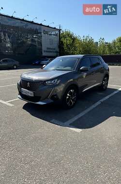 Внедорожник / Кроссовер Peugeot 2008 2021 в Киеве