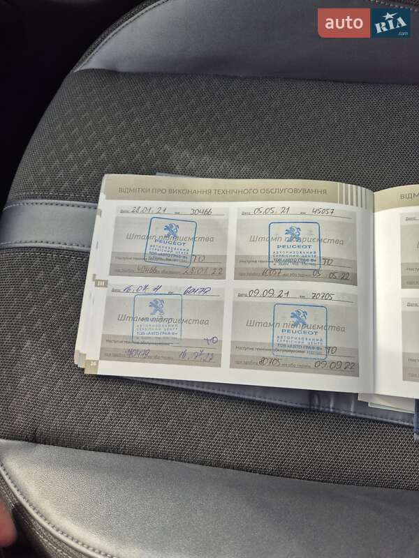 Позашляховик / Кросовер Peugeot 2008 2019 в Львові