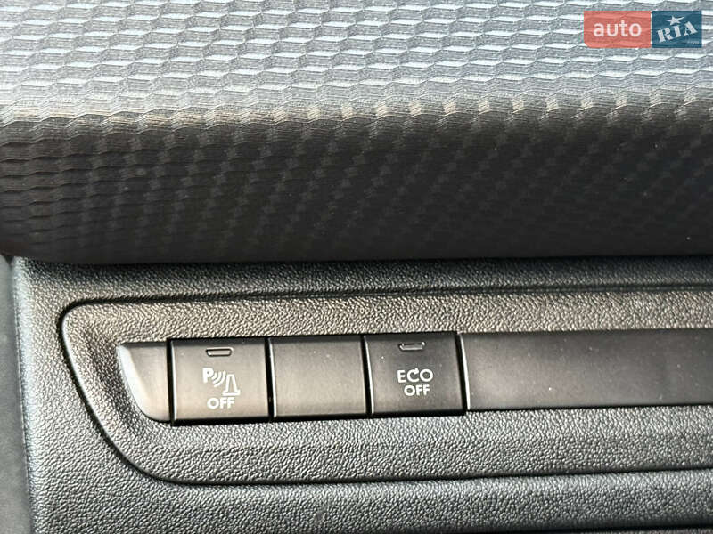 Позашляховик / Кросовер Peugeot 2008 2019 в Києві фото 18 Позашляховик / Кросовер Peugeot 2008 2019 в Києві