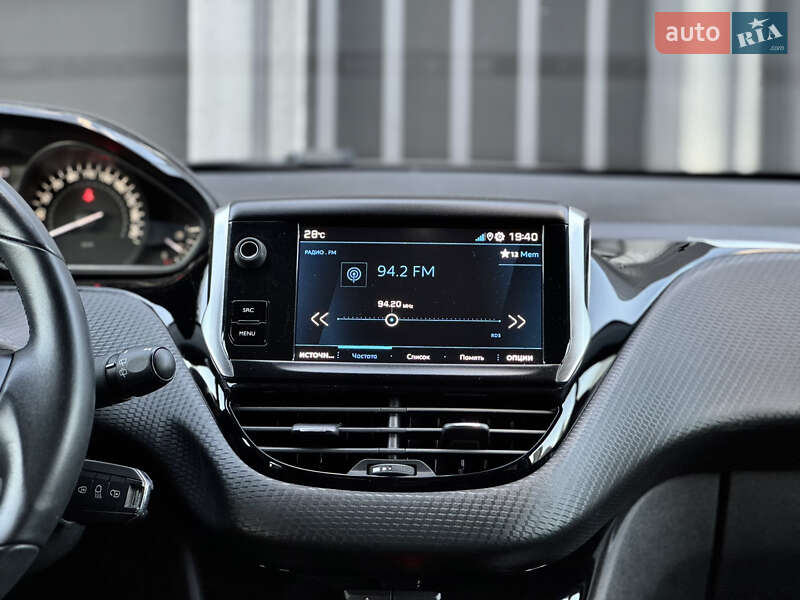 Позашляховик / Кросовер Peugeot 2008 2019 в Києві фото 28 Позашляховик / Кросовер Peugeot 2008 2019 в Києві