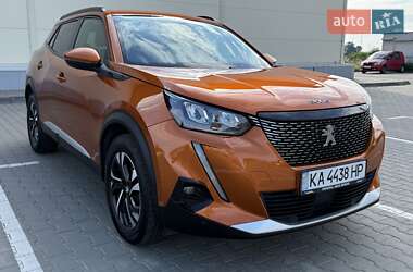 Внедорожник / Кроссовер Peugeot 2008 2020 в Киеве