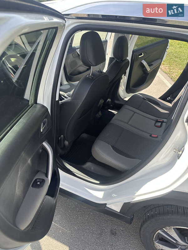 Позашляховик / Кросовер Peugeot 2008 2016 в Івано-Франківську