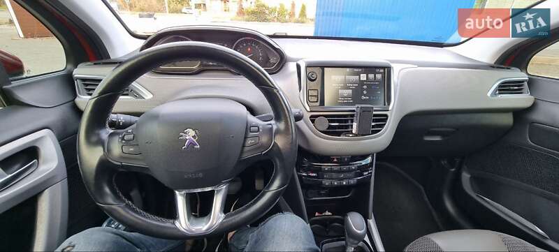 Позашляховик / Кросовер Peugeot 2008 2016 в Харкові