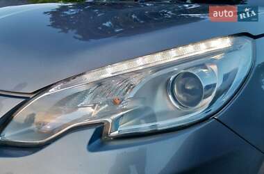 Внедорожник / Кроссовер Peugeot 2008 2014 в 