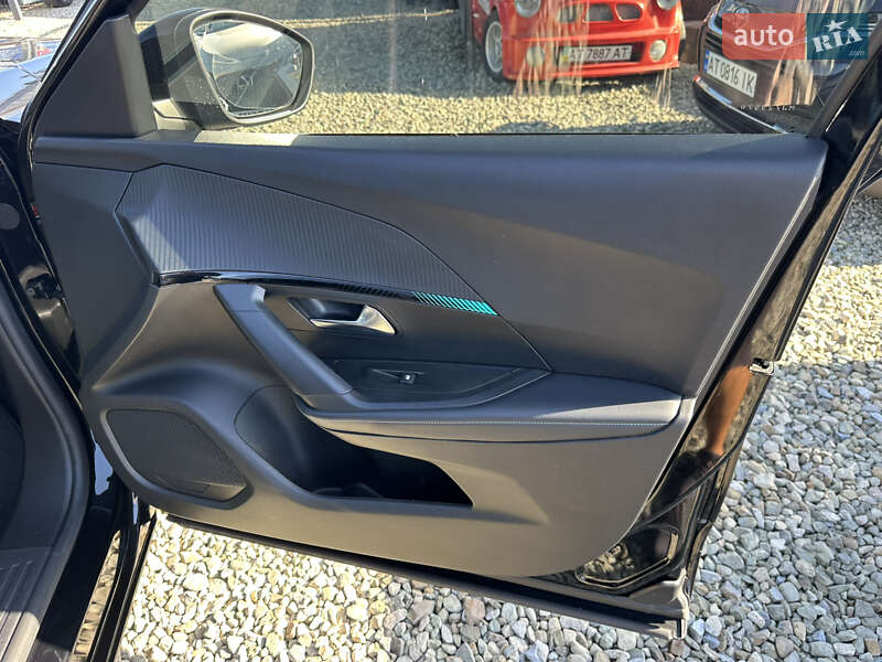 Внедорожник / Кроссовер Peugeot 2008 2021 в Ивано-Франковске