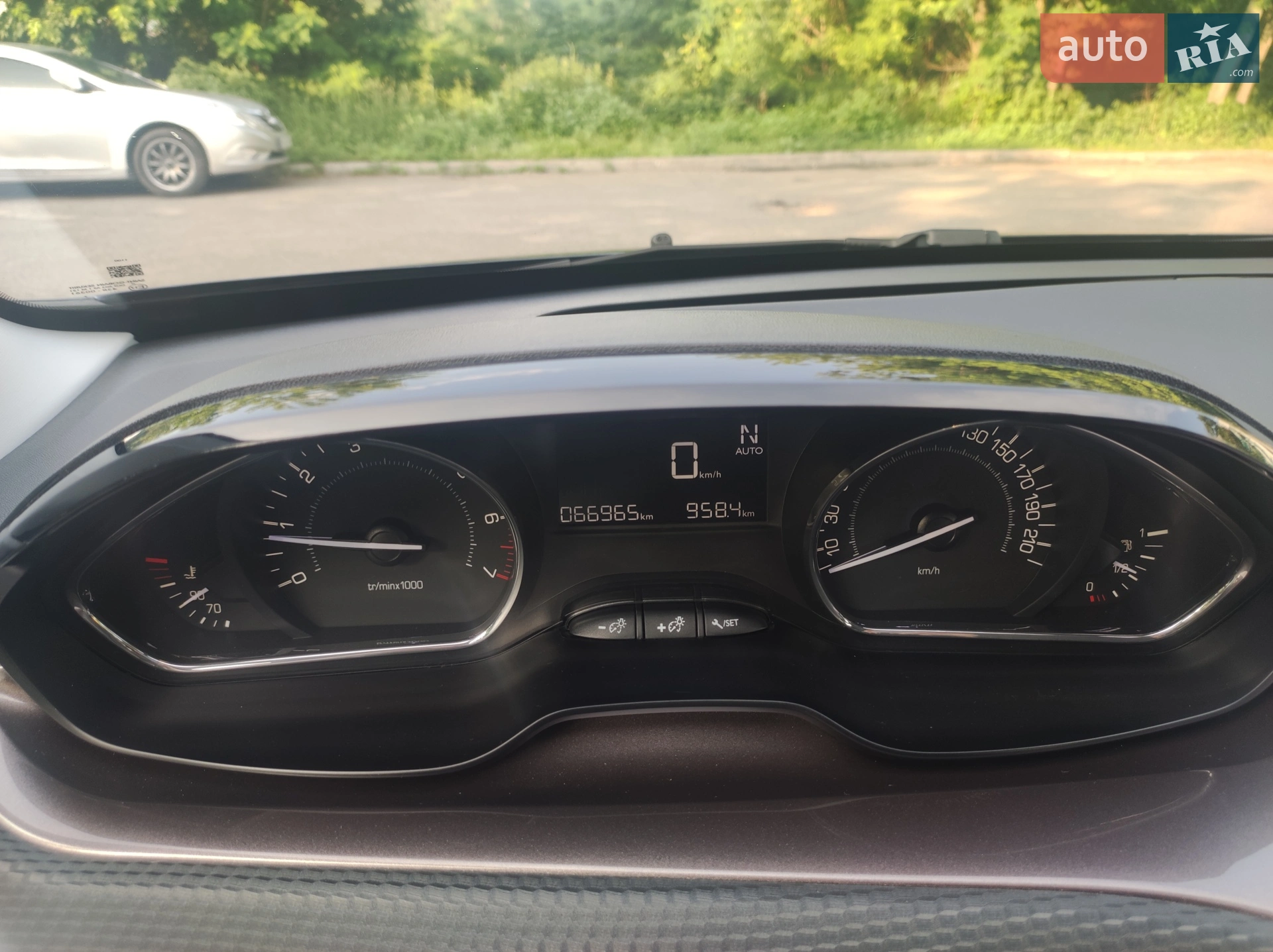 2014 Peugeot 2008 - мініатюра 8