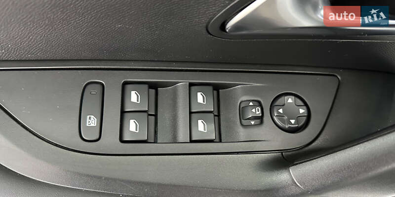 Внедорожник / Кроссовер Peugeot 2008 2022 в Львове фото 23 Внедорожник / Кроссовер Peugeot 2008 2022 в Львове