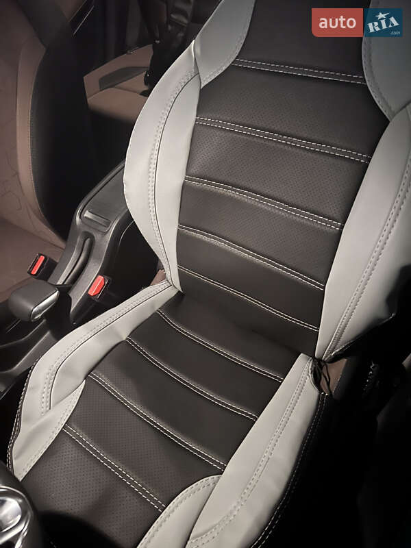 Позашляховик / Кросовер Peugeot 2008 2014 в Чорноморську фото 8 Позашляховик / Кросовер Peugeot 2008 2014 в Чорноморську