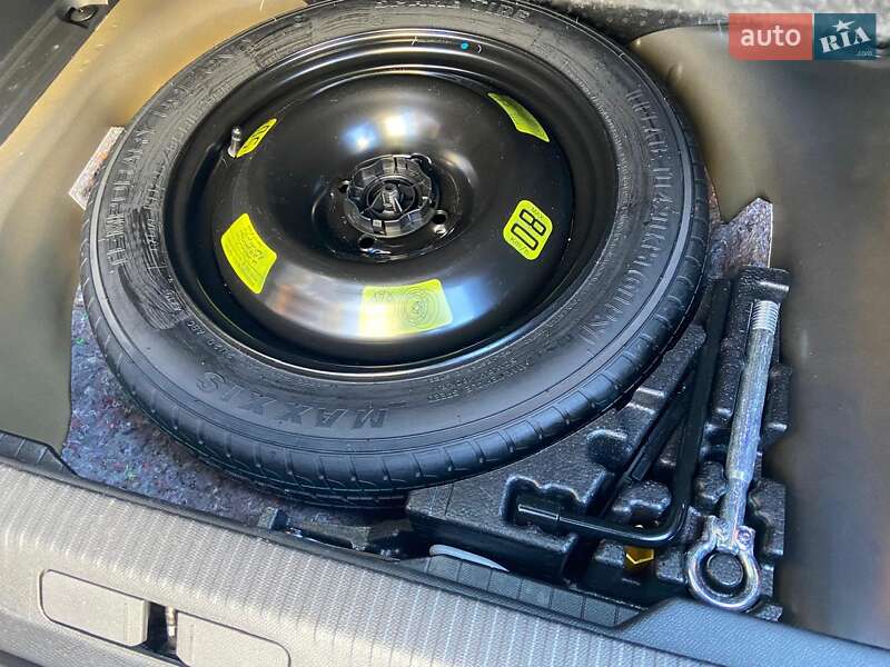 Внедорожник / Кроссовер Peugeot 2008 2020 в Киеве