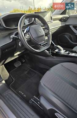 Внедорожник / Кроссовер Peugeot 2008 2021 в 