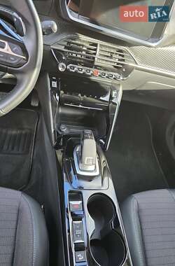 Внедорожник / Кроссовер Peugeot 2008 2021 в 