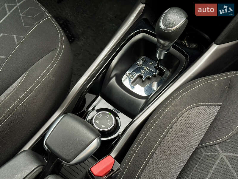 Внедорожник / Кроссовер Peugeot 2008 2018 в Ужгороде фото 24 Внедорожник / Кроссовер Peugeot 2008 2018 в Ужгороде
