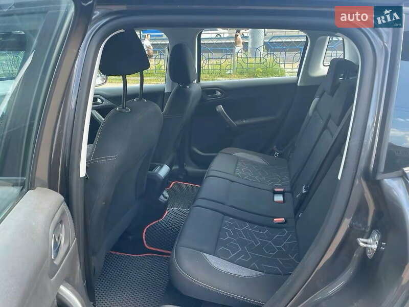Внедорожник / Кроссовер Peugeot 2008 2019 в Киеве фото 16 Внедорожник / Кроссовер Peugeot 2008 2019 в Киеве