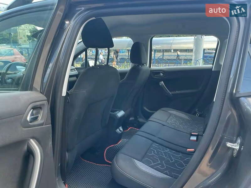 Внедорожник / Кроссовер Peugeot 2008 2019 в Киеве фото 15 Внедорожник / Кроссовер Peugeot 2008 2019 в Киеве