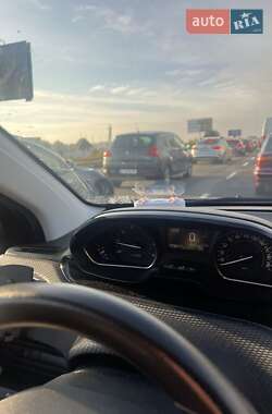 Внедорожник / Кроссовер Peugeot 2008 2013 в 