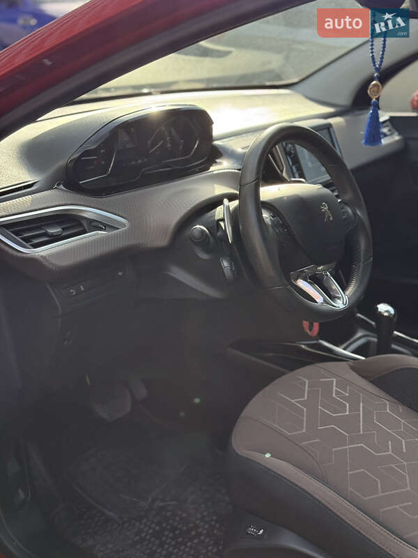 Позашляховик / Кросовер Peugeot 2008 2014 в Хмельницькому